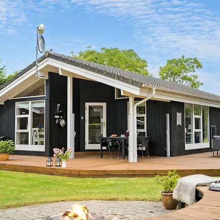 2 Bedroom Cozy In Ferienhaus *