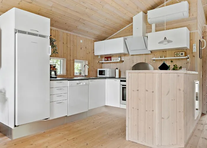 2 Bedroom Cozy In Dom wakacyjny Højslev
