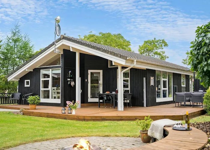 2 Bedroom Cozy In Dom wakacyjny *