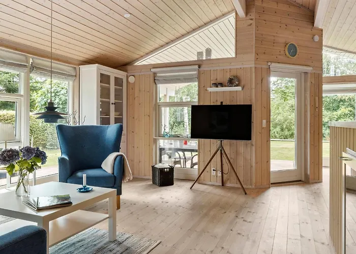 2 Bedroom Cozy In *